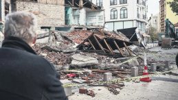 Balıkesir'de Deprem Fırtınası