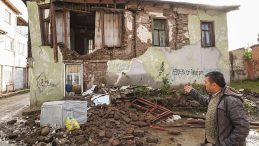 Balıkesir'de Deprem Sonrası Yaralar Sarılıyor! AFAD'dan Büyük Destek