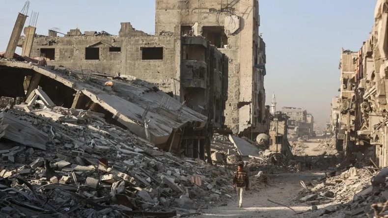 Barbar Ordusu Ateşkese Rağmen Hedef Aldı: Gazze’de Sivil Bir Araca Düzenlenen Saldırıda 4 Kişi Yaralandı!