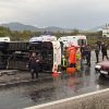 Bartın'da Tekstil İşçilerini Taşıyan Servis Devrildi: 1 Can Kaybı, 19 Yaralı