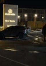 Beylikd&uuml;z&uuml;'nde Motosikletli Şahıslar Otomobili Taradı