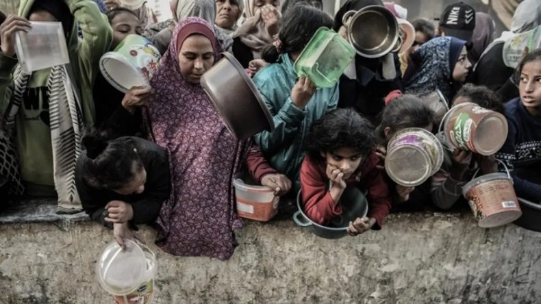 B.M.: Gazze'deki Kadın ve Kız Çocukları Açlıkla Baş Ediyor