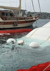 Bodrum'da L&uuml;ks Yat Suya G&ouml;m&uuml;ld&uuml;: Sebebi Hen&uuml;z Bilinmiyor!