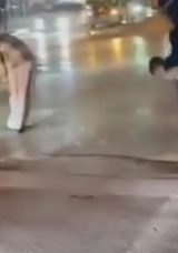 Bursa'da Trafiği Hi&ccedil;e Sayan Gen&ccedil;lerin Tehlikeli Oyunu: Yaya Ge&ccedil;idinde Birdirbir