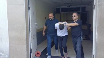 Camide Boğazını Kesip &Ouml;ld&uuml;rd&uuml;: İfadesi Duygulandırdı