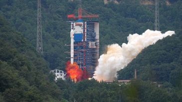 &Ccedil;in'den ulusal savunma ve veri hamlesi: 'Gaofın-14' y&ouml;r&uuml;ngedeki yerini aldı