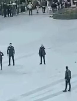 Çağlayan Adliyesi Önünde Gergin Anlar: İntihar Girişimi ve Yaralanma!