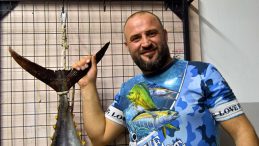 Çanakkale'de Balık Avında Şaşırtan Başarı: 1.74 Metre Boyunda Orkinos