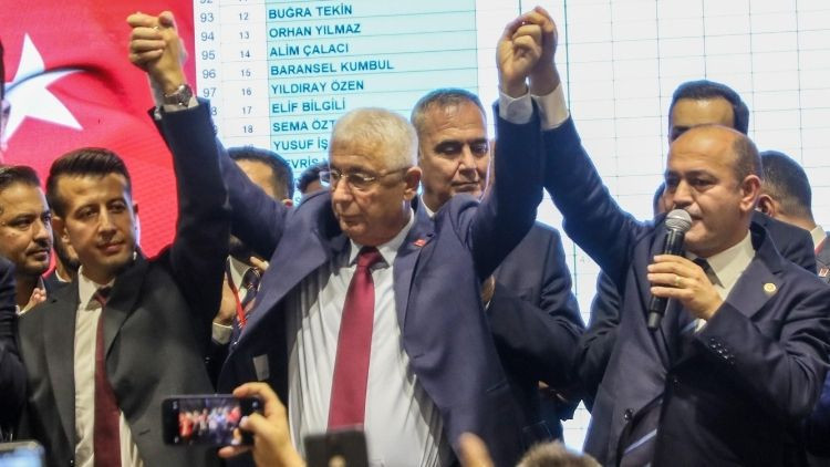 CHP Antalya 39. Olağan İl Kongresi Gerçekleştirildi, Kamacı İle Devam Edildi