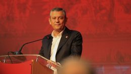 CHP Genel Başkanı Özgür Özel, Manisa İl Kongresi'nde Açıklamalarda Bulundu