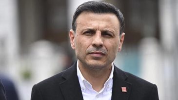 CHP İstanbul İl Başkanı &Ouml;zg&uuml;r &Ccedil;elik, Mazbatasını T&ouml;rensiz Aldı