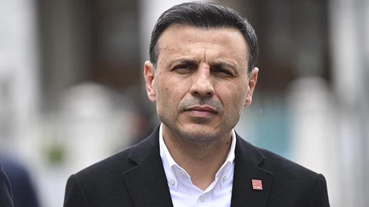 CHP İstanbul İl Başkanı Özgür Çelik, Mazbatasını Törensiz Aldı