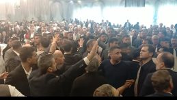 CHP Kongresinde Yumruklar Konuştu