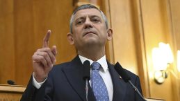 CHP'nin Medyasında Gerginlik Artıyor! Özgür Özel Hakkında Şok İddia: Beni Kovulmamı O İstedi!