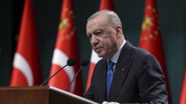 Cumhurbaşkanı Erdoğan, SİHA'ların &ouml;nc&uuml; ismi &Ouml;zdemir Bayraktar'ı andı