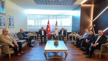 Cumhurbaşkanı Yardımcısı Yılmaz, KKTC Cumhurbaşkanı Tatar ile g&ouml;r&uuml;şt&uuml;