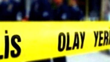 Dehşet fidan dikerken ortaya &ccedil;ıktı&hellip; Cami avlusuna g&ouml;m&uuml;l&uuml; bebek cesedi bulundu