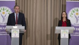 DEM Parti Eş Genel Başkanları Bakırhan ve Hatimoğulları Basın Toplantısı Düzenledi