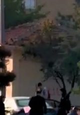 Denizli'de Okul M&uuml;d&uuml;r&uuml;ne Şok Eden Saldırı: &Uuml;&ccedil; &Ccedil;ocuğunun G&ouml;zleri &Ouml;n&uuml;nde Vuruldu
