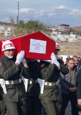 Diyarbakır&rsquo;da Şehit Olan Er Ferhat Ulutaş, Memleketi Iğdır&rsquo;da Toprağa Verildi