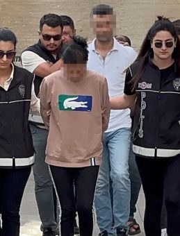 Dünya Kadınlar Günü'nde Çiçek Teslim Makbuzu Üzerinden Dolandırıcılık: 1'i Kadın 3 Şüpheli Tutuklandı