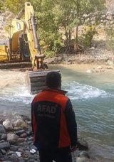 D&uuml;şt&uuml;ğ&uuml; derede akıntıya kapılan 16 yaşındaki İbrahim i&ccedil;in arama &ccedil;alışmaları devam ediyor!