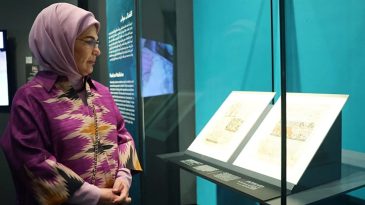 Emine Erdoğan, Katar'da İslam Eserleri M&uuml;zesi'ni Ziyaret Etti