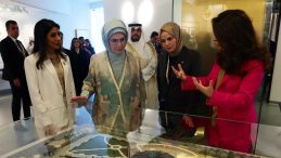 Emine Erdoğan, Kuveyt'te Al Salam Sarayı Müzesi'ni ziyaret etti