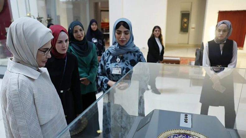 Emine Erdoğan'dan K&ouml;rfez &Uuml;lkeleri Ziyaretine Dair A&ccedil;ıklama