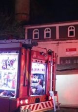 Erzurum'da Tarihi Caminin &Ccedil;atısında Yangın Kontrol Altına Alındı
