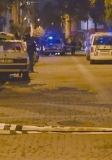 Esenyurt'ta dehşet: 4 arkadaş sokakta silahlı saldırıya uğradı! 1 &ouml;l&uuml;, 3 yaralı!