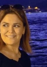 Esenyurt'ta Korkun&ccedil; Kaza! Gen&ccedil; Kadına &Ccedil;&ouml;p Kamyonu &Ccedil;arptı