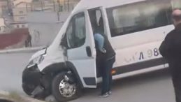 Esenyurt'ta Trafik Kavgası Kaza ile Sonu&ccedil;landı: Anlar Kamerada!