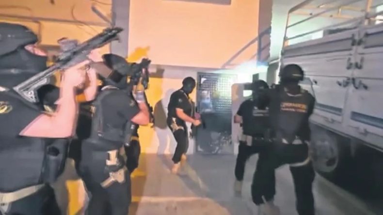 Esnafı Haraca Bağlayan DEAŞ Üyelerine Operasyon