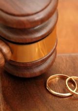Evlilik S&ouml;z&uuml; Verip Mirasa G&ouml;z Dikti: Nikah Masası Yerine Adliyede Buldular