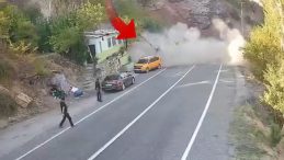 Facia Saniyelerle Atlatıldı! Dağdan Kaya Parçası Böyle Yuvarlandı