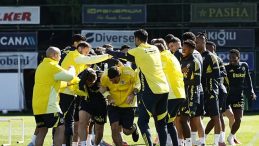 Fenerbahçe'de Stuttgart Maçı Hazırlıkları Devam Ediyor!