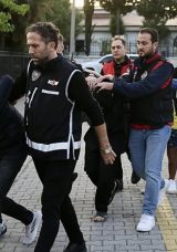 Fethiye&rsquo;de polise ateş a&ccedil;an iki zanlı tutuklandı
