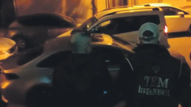 FETÖ'nün Mahrem İmamlarına 8 İl Genelinde Operasyon