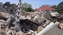 Filipinler'i Sarsan Çifte Deprem: 7 Ölü, Binlerce Kişi Yerinden Edildi