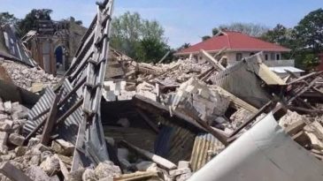 Filipinler'i Sarsan &Ccedil;ifte Deprem: 7 &Ouml;l&uuml;, Binlerce Kişi Yerinden Edildi
