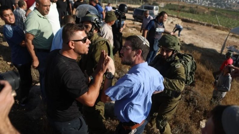 Gaspçı İsrailliler Batı Şeria’da Bir Çiftlikte Koyunlara Saldırı Düzenledi