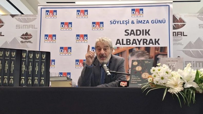 Gazeteci-Yazar Sadık Albayrak D&R Rize'de Okurlarıyla Buluştu