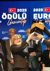 Gaziantep'e 2025 Avrupa &Ouml;d&uuml;l&uuml;: Belediye Başkanı Fatma Şahin'in Vizyonu Kazandırdı