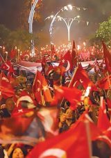 Gelibolu’da Fener Alayı Saat 19.23’te Başlayacak