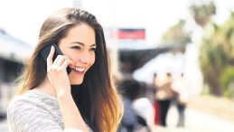 Gen&ccedil;lerin İletişim Dili: Alo Yerine Mesaj