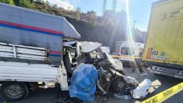 Giresun'da Korkunç Kaza! Kamyonet TIR'a Arkadan Çarptı | 1 Hayatını Kaybetti, 2 Yaralı!