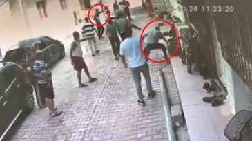 Hatay&rsquo;da Park Yeri Anlaşmazlığı Kargaşaya Sebep Oldu: Kaldırım Taşıyla Saldırı!