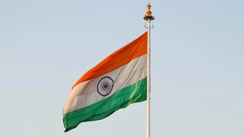 Hindistan Cumhurbaşkanı'nı Taşıyan Helikopterin İndiği Pist Çöktü