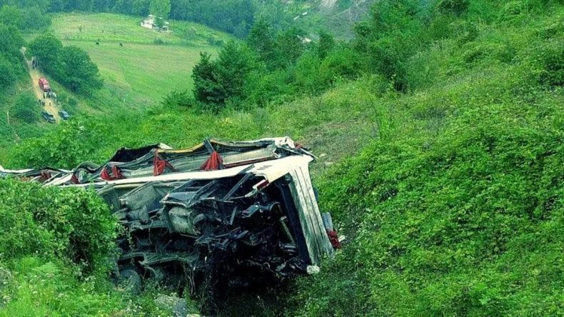 Hindistan'da Yolcu Otobüsü Yangını: 19 Kişi Hayatını Kaybetti, 15 Kişi Yaralandı